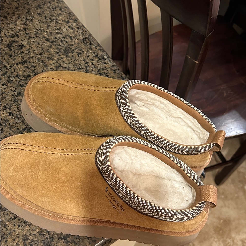 Koolaburra Tan and Brown Woven Footwear